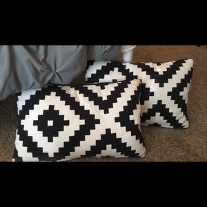 Set of Black & White pillows!!